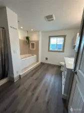 Down Stairs Full Bathroom w/ Jacuzzi Tub