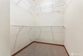 Primary Bed Walk-In Closet