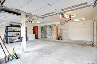 Huge, extra deep garage!