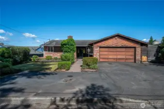 2 Car Garage with additional parking for 5 more vehicles