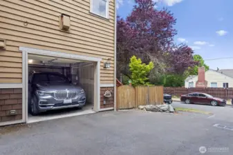 The wide driveway makes for easy parking.