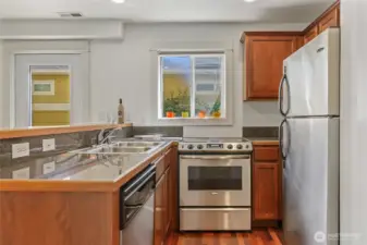Nice stainless appliances