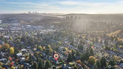 LOVED BY LOCALS From brunch at Bryant Corner Café to a pint at Ravenna Brewing, this  neighborhood has a little something for everyone. Grab a slice at Ridge Pizza, swing by Zary  Bakery for a sweet treat, or wander the trails of nearby Ravenna Park. With University Village just  minutes away, it’s easy to see why Ravenna/Bryant is one of Seattle’s most loved neighborhoods.