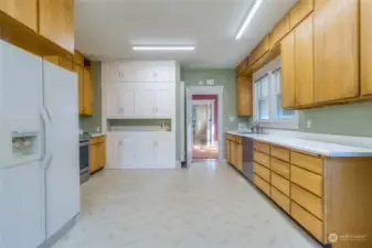 Abundant cabinetry & space in the Kitchen