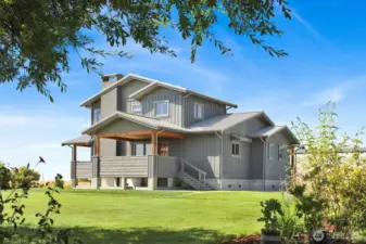 Stunning Craftsman with the highest level of construction built in 2019