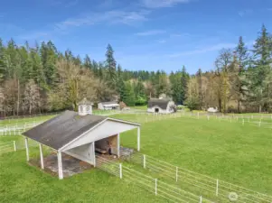 2 stall Run in with hay loft