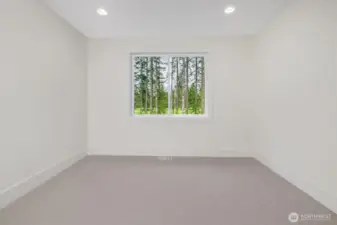 Bedroom 2 (Floor 2)