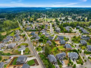 Nestled in Brier, quiet setting