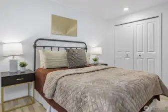 Bedroom w/Closet
