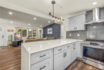 Waterfall Peninsula with upgraded cabinmates, and interior lighting throughout.