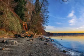 At the beach, enjoy boating (mooring possibilities, buyer to verify), fishing and picnicking or walk south to Saltwater State Park, a 79 acre waterfront masterpiece.