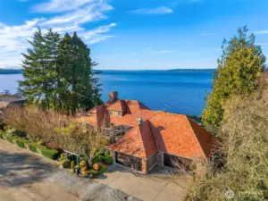 Experience the ultimate in luxury living in this stunning waterfront masterpiece.