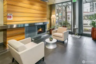 Coming or going, Enso is warm and inviting.