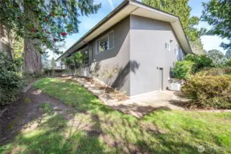 Wonderful storage space below