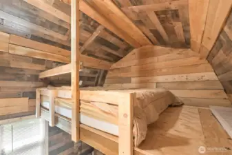 Loft in bunk house w/ queen bed