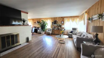Entry into living room area