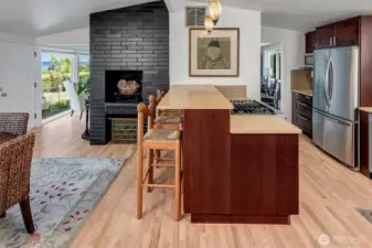 ~circular floor plan