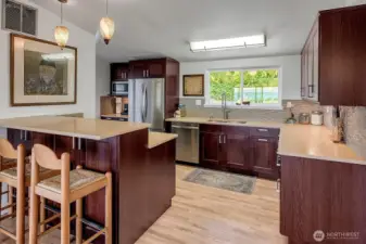 ~quartz counters, beautiful cabinets