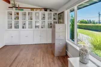 ~family room is L shaped for multiple uses