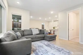 Great Room (16'0" x 14'3")