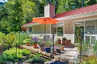 See the metal roof - 50 yr!