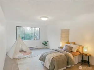 Very spacious 2nd BR!