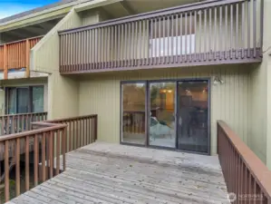 Plenty of space on 2 lake front decks!