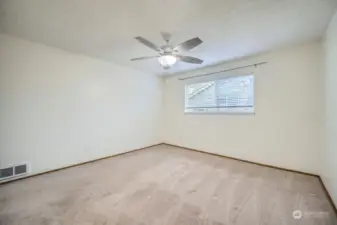 Primary Bedroom New ceiling fan