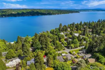Close to Lake Washington, Parks and Burke Gilman Trail