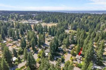 Prime location. You'll feel a world away in the Strattonwood neighborhood, but minutes from world-class tech, shopping and activities.