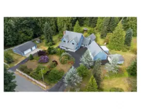 Welcome Home!  2.6 private acres in South Snohomish County.