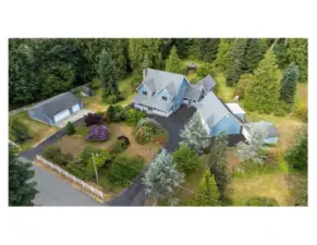 Welcome Home!  2.6 private acres in South Snohomish County.