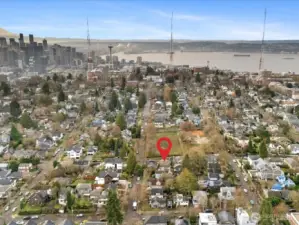 Less than 3 mile drive to Elliot Bay Park trail that runs for 5 miles along the coast.