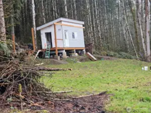 Neighbors "off grid" cabin