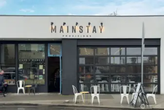 Excellent neighborhood restaurant just 1 block away