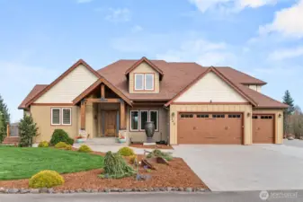 3 bed, 3.5 ba, office, bonus room, workout room, studio or extra creative space, 4015 sq ft., 4.2 acres,