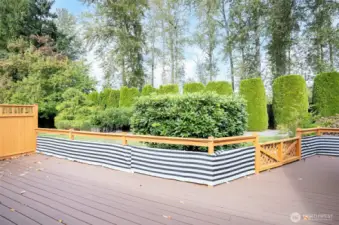 Gorgeous Trex deck offers plenty of space for barbecues and quiet evenings.