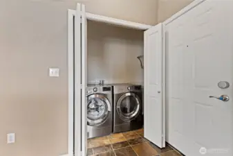 In unit convenient Almost new Stainless steel washer | Dryer!