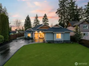 Welcome to the desirable Church Lake area of Lake Tapps in Bonney Lake!