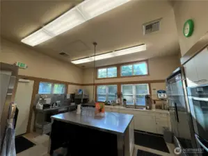 Bay Club Commercial Kitchen
