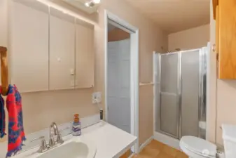 Primary bath