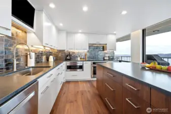 Luxury appliance package including an induction cooktop.
