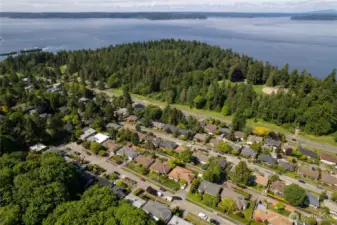 Bird's eye view out to Lincoln Park, just 2 blocks away and stunning views of Olympic Mountains and Puget Sound. You'll love the fantastic location coupled with a quiet street with no through traffic. Check out the ferry to the left of frame! :)