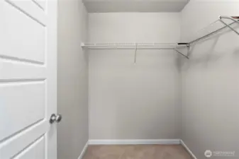 2nd walk-in closet guest bedroom