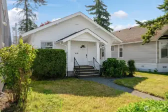 Property to the south is for sale as well (different owner) so great possibilities to own both if looking for an investment.