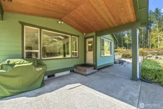 Here's that covered area off the dining room.