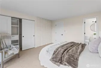 Reverse view of primary, and showing closet built in's.