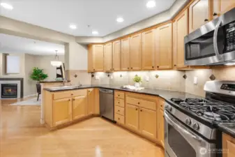 Spacious Kitchen with plenty of cabinet space