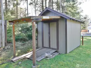 Permitted Shed to store your tools and toys.