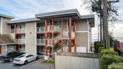 Super easy access to unit 206 via stairs located right outside your unit, or from the central elevator tower.